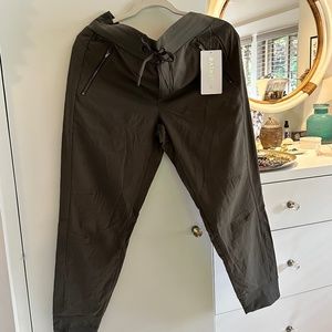 Athleta Trekkie North Jogger with tags